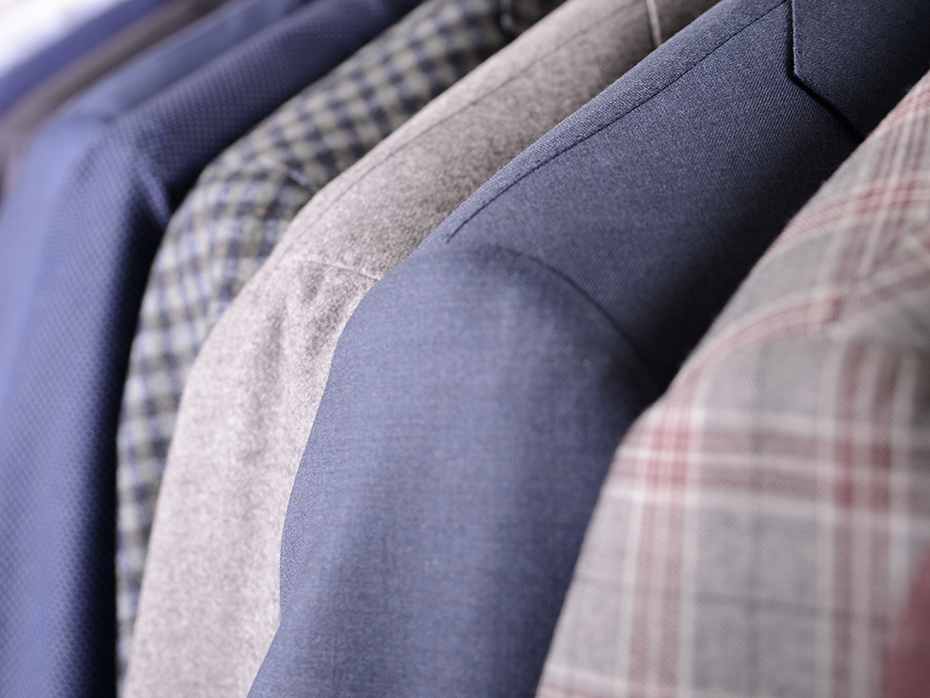 How should a thin man with narrow shoulders go about buying dress shirts? -  Quora
