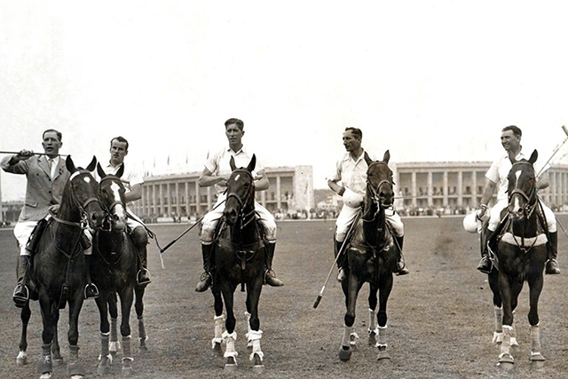 L'équipe du polo argentin vainqueur des Jeux Olympiques de 1924 à Paris